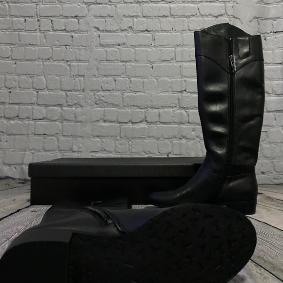 Tahari Rupert Black Riding Boots Size 5.5 - Picture 2 of 11